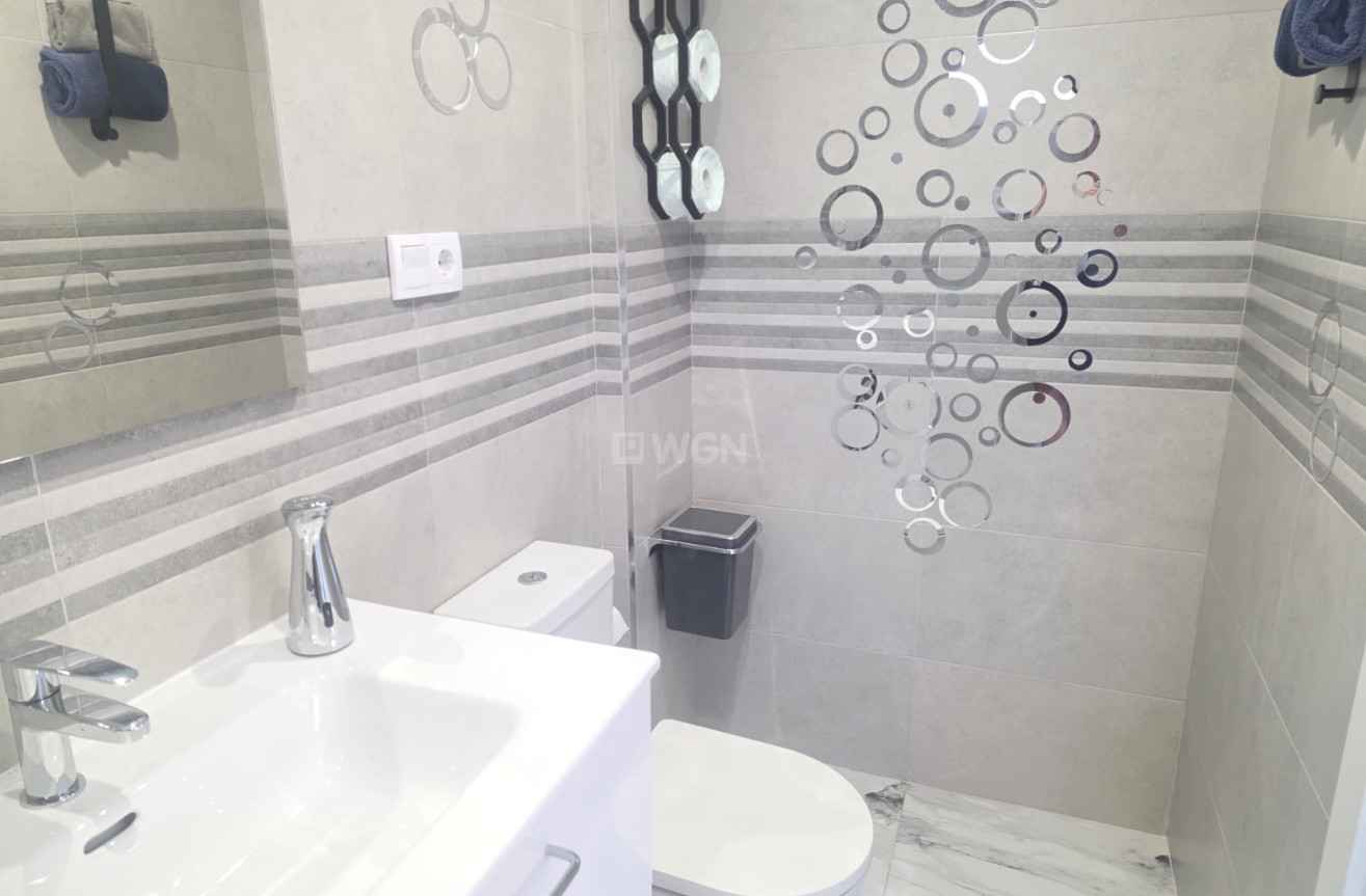 Resale - Apartment / flat - Villamartin - Costa Blanca
