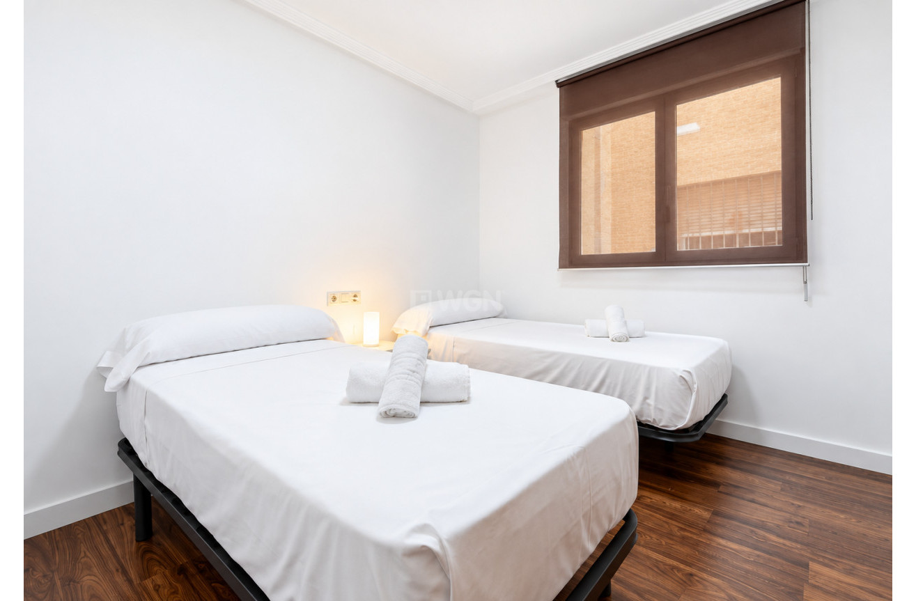 Resale - Apartment / flat - Torrevieja - Costa Blanca