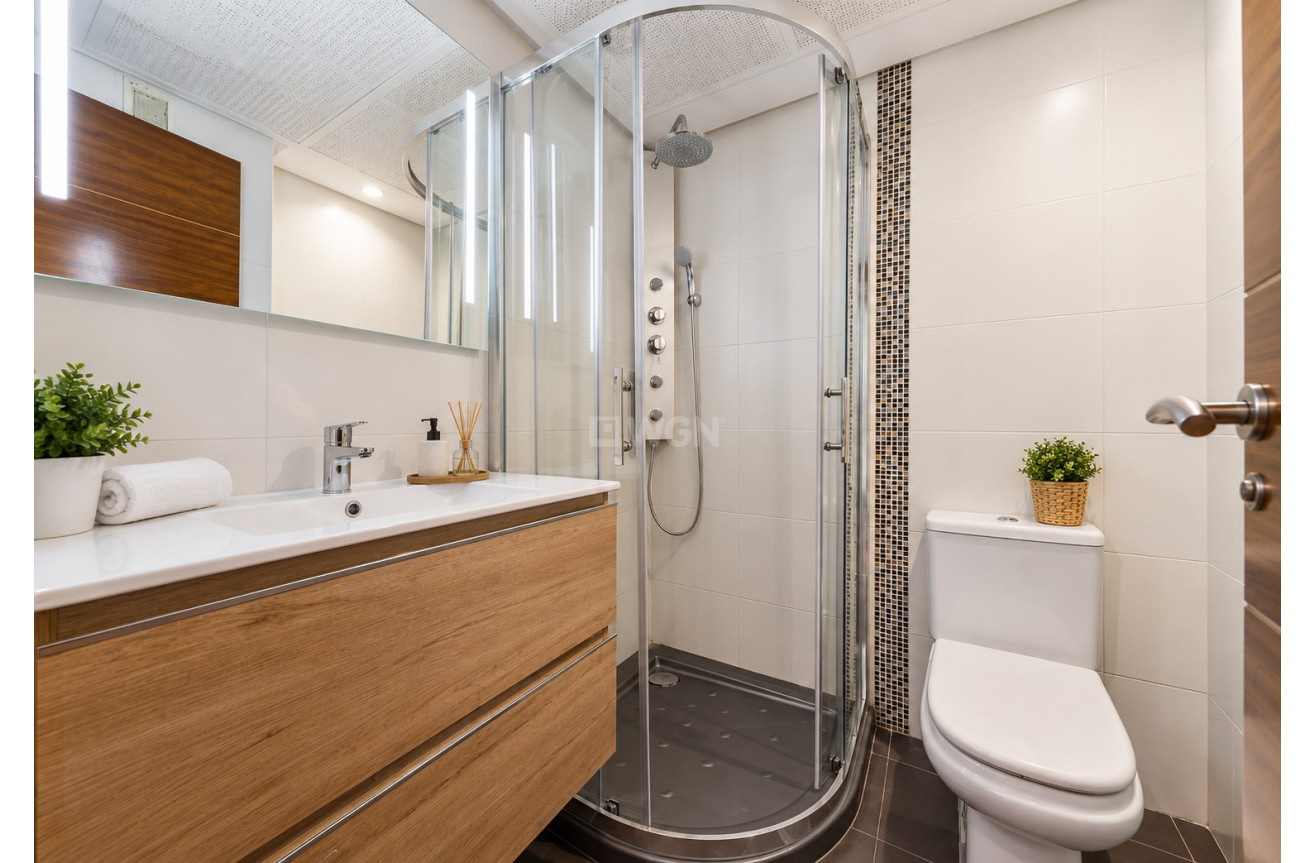 Resale - Apartment / flat - Torrevieja - Costa Blanca