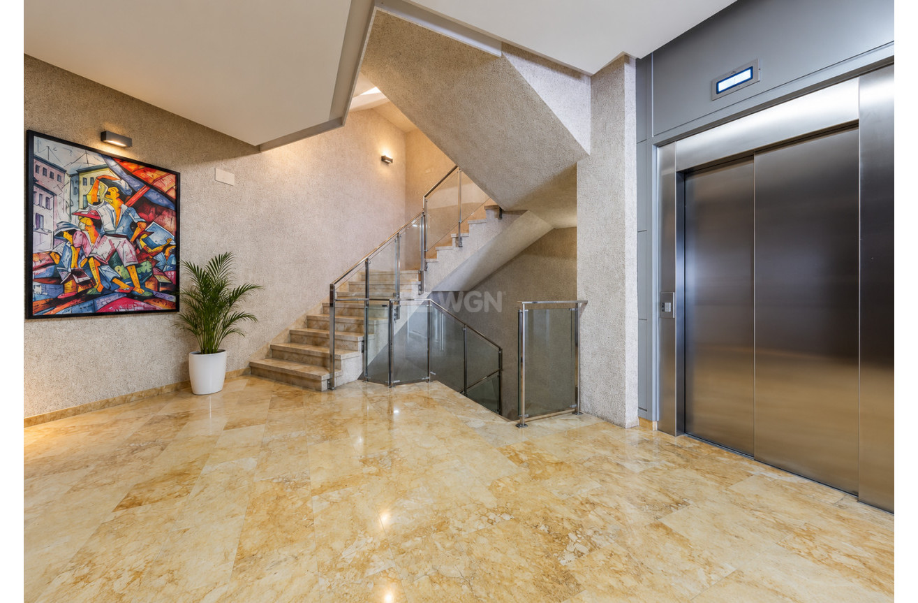 Resale - Apartment / flat - Torrevieja - Costa Blanca