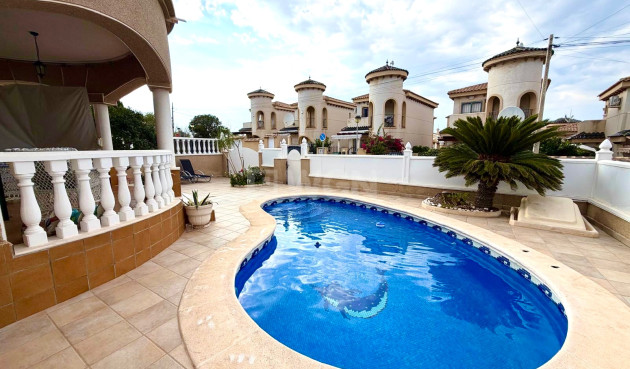 Wiederverkauf - Villa - Orihuela Costa - Costa Blanca