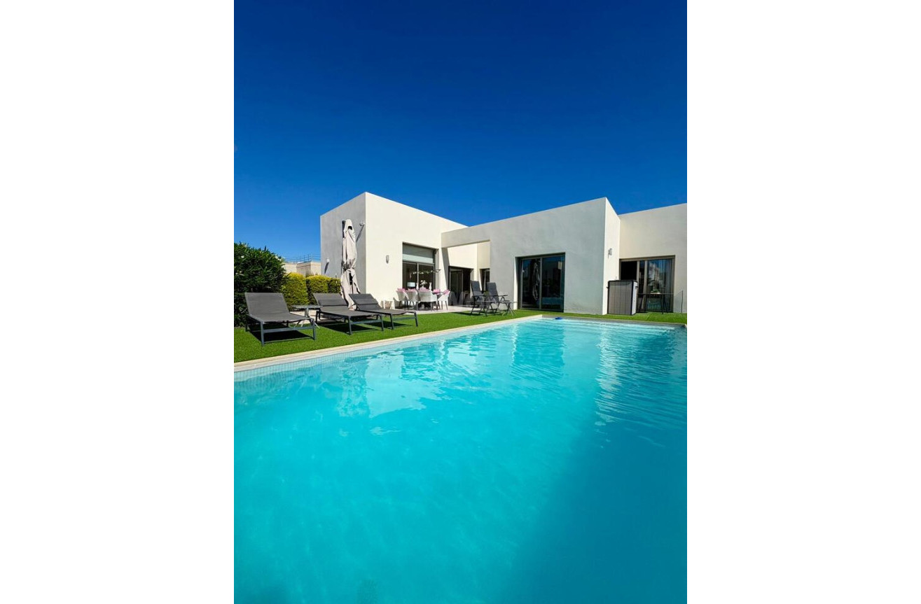 Odsprzedaż - Villa - Benijofar - Costa Blanca