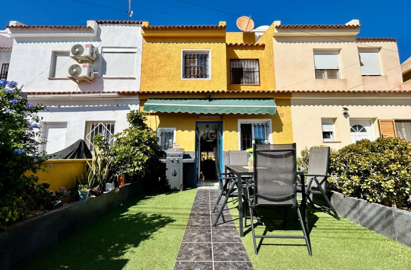 Odsprzedaż - Kamienica - Torrevieja - Costa Blanca