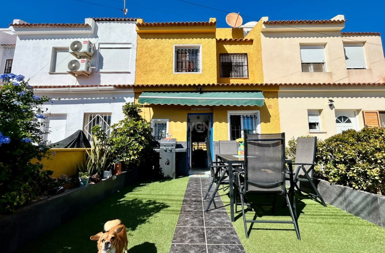 Odsprzedaż - Kamienica - Torrevieja - Costa Blanca