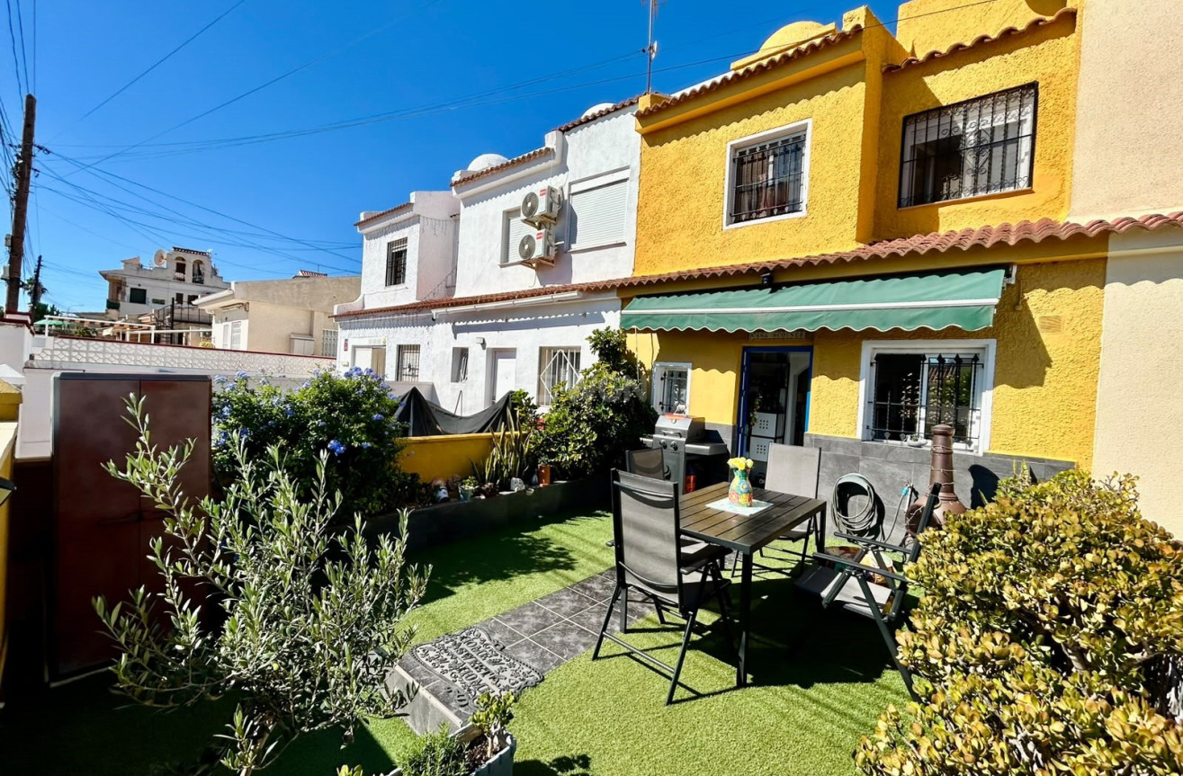 Odsprzedaż - Kamienica - Torrevieja - Costa Blanca