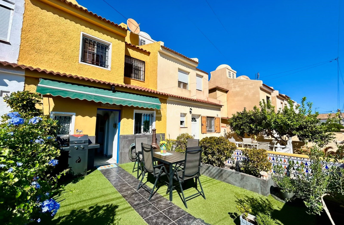 Odsprzedaż - Kamienica - Torrevieja - Costa Blanca