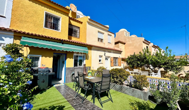 Odsprzedaż - Kamienica - Torrevieja - Costa Blanca