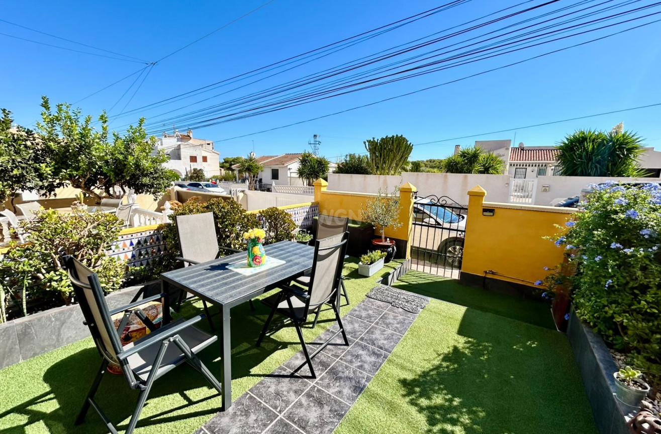 Odsprzedaż - Kamienica - Torrevieja - Costa Blanca