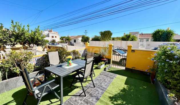 Odsprzedaż - Kamienica - Torrevieja - Costa Blanca