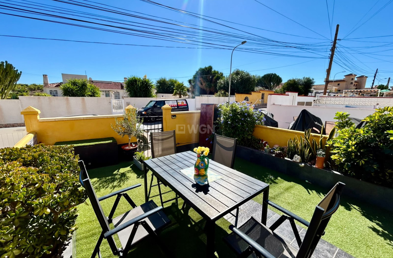 Odsprzedaż - Kamienica - Torrevieja - Costa Blanca