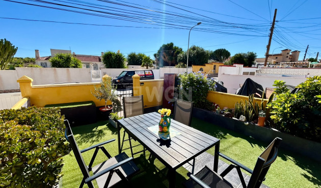 Odsprzedaż - Kamienica - Torrevieja - Costa Blanca