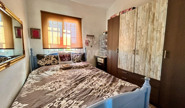 Odsprzedaż - Kamienica - Torrevieja - Costa Blanca