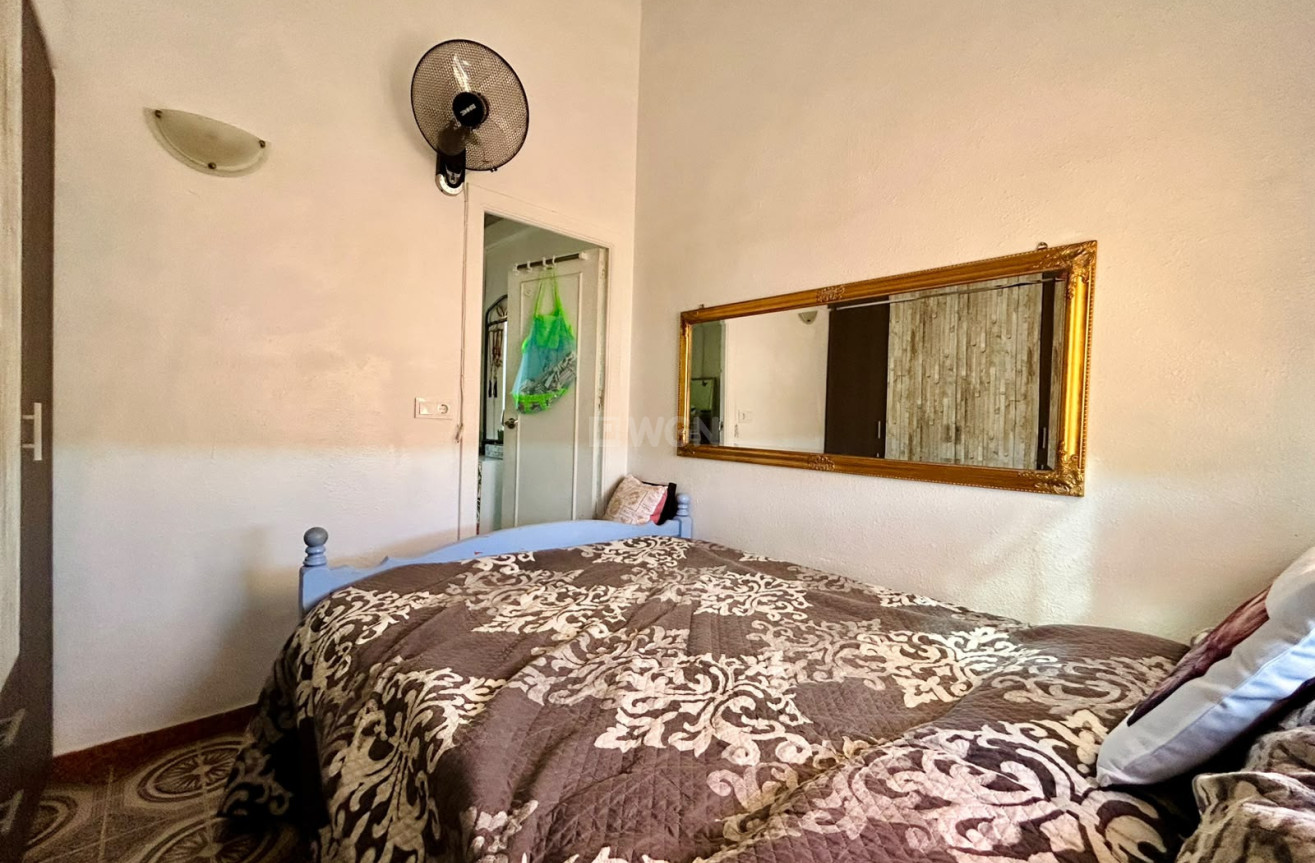 Odsprzedaż - Kamienica - Torrevieja - Costa Blanca