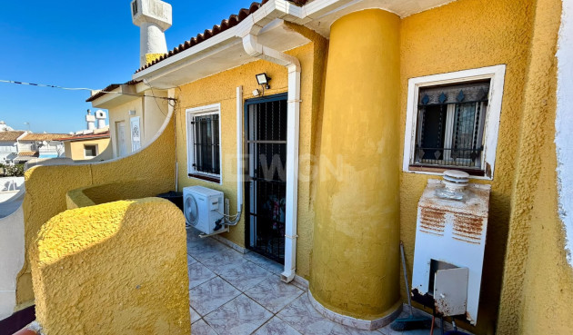 Odsprzedaż - Kamienica - Torrevieja - Costa Blanca