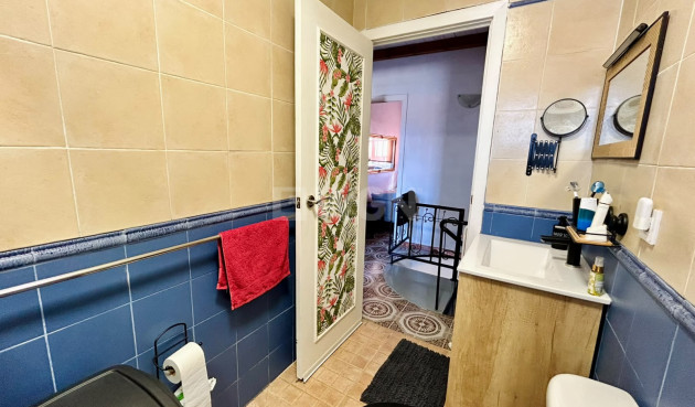 Odsprzedaż - Kamienica - Torrevieja - Costa Blanca