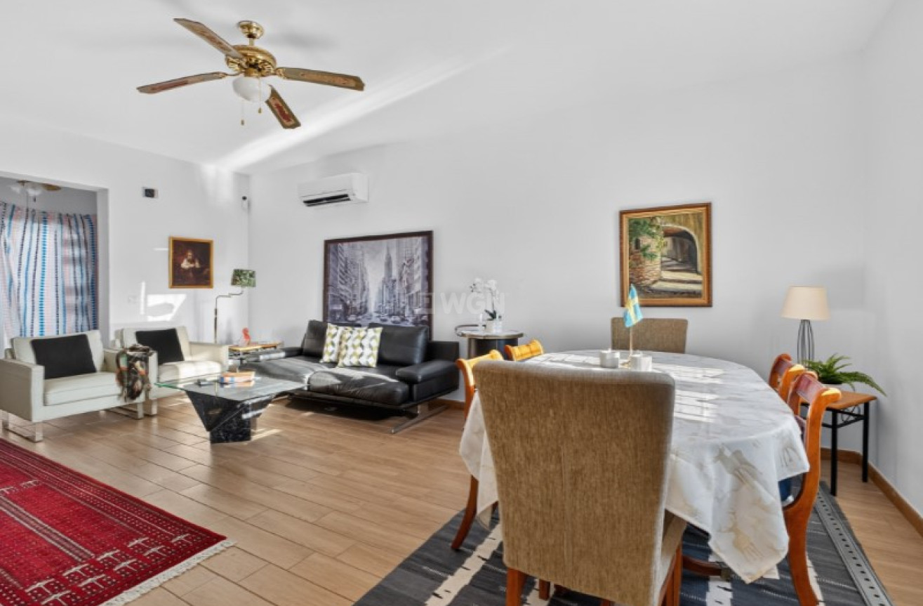 Odsprzedaż - Villa - Torrevieja - Costa Blanca