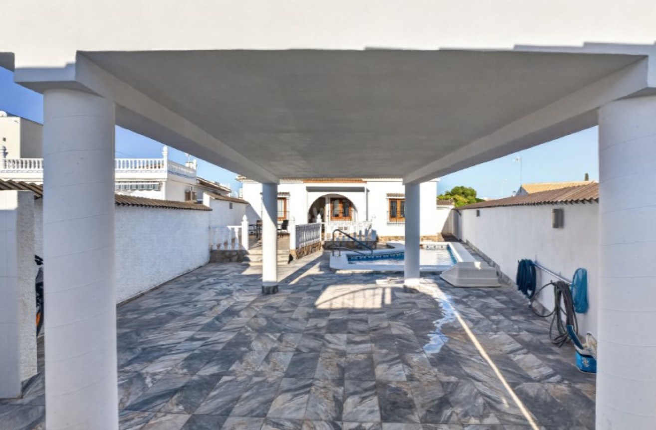 Odsprzedaż - Villa - Torrevieja - Costa Blanca