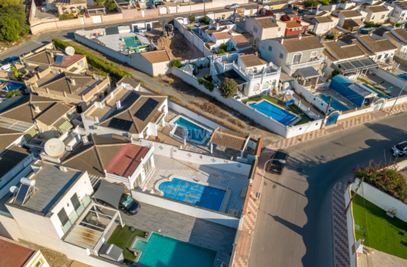 Odsprzedaż - Villa - Torrevieja - Costa Blanca