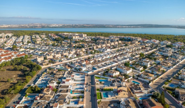 Odsprzedaż - Villa - Torrevieja - Costa Blanca