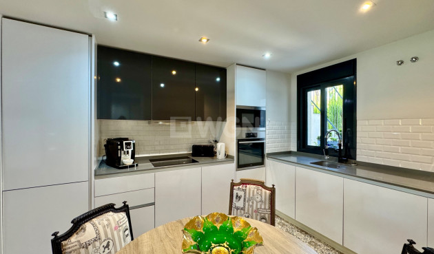 Resale - Apartment / flat - San Miguel de Salinas - Inland