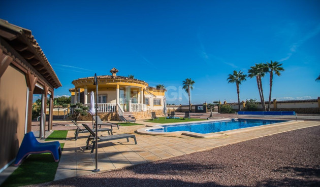 Odsprzedaż - Villa - Catral - Costa Blanca