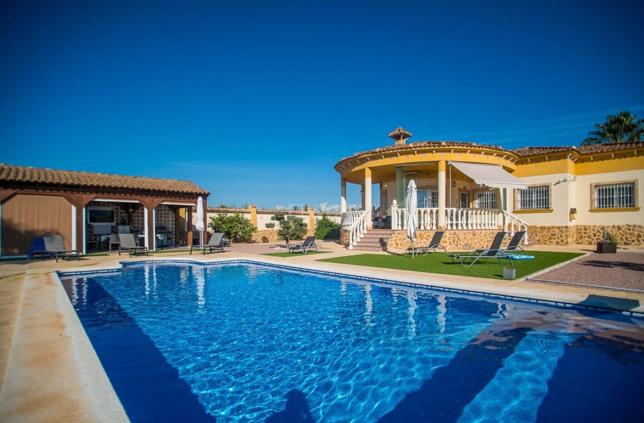 Odsprzedaż - Villa - Catral - Costa Blanca