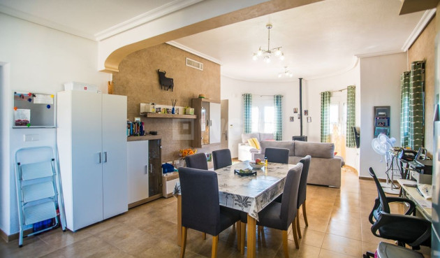 Odsprzedaż - Villa - Catral - Costa Blanca