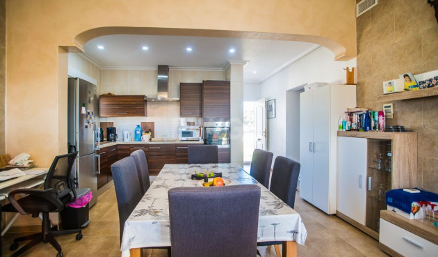 Odsprzedaż - Villa - Catral - Costa Blanca