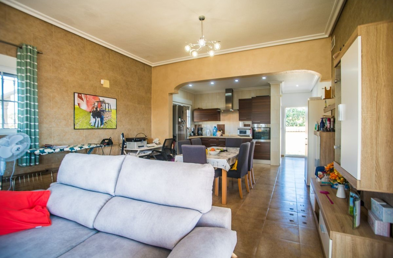Odsprzedaż - Villa - Catral - Costa Blanca