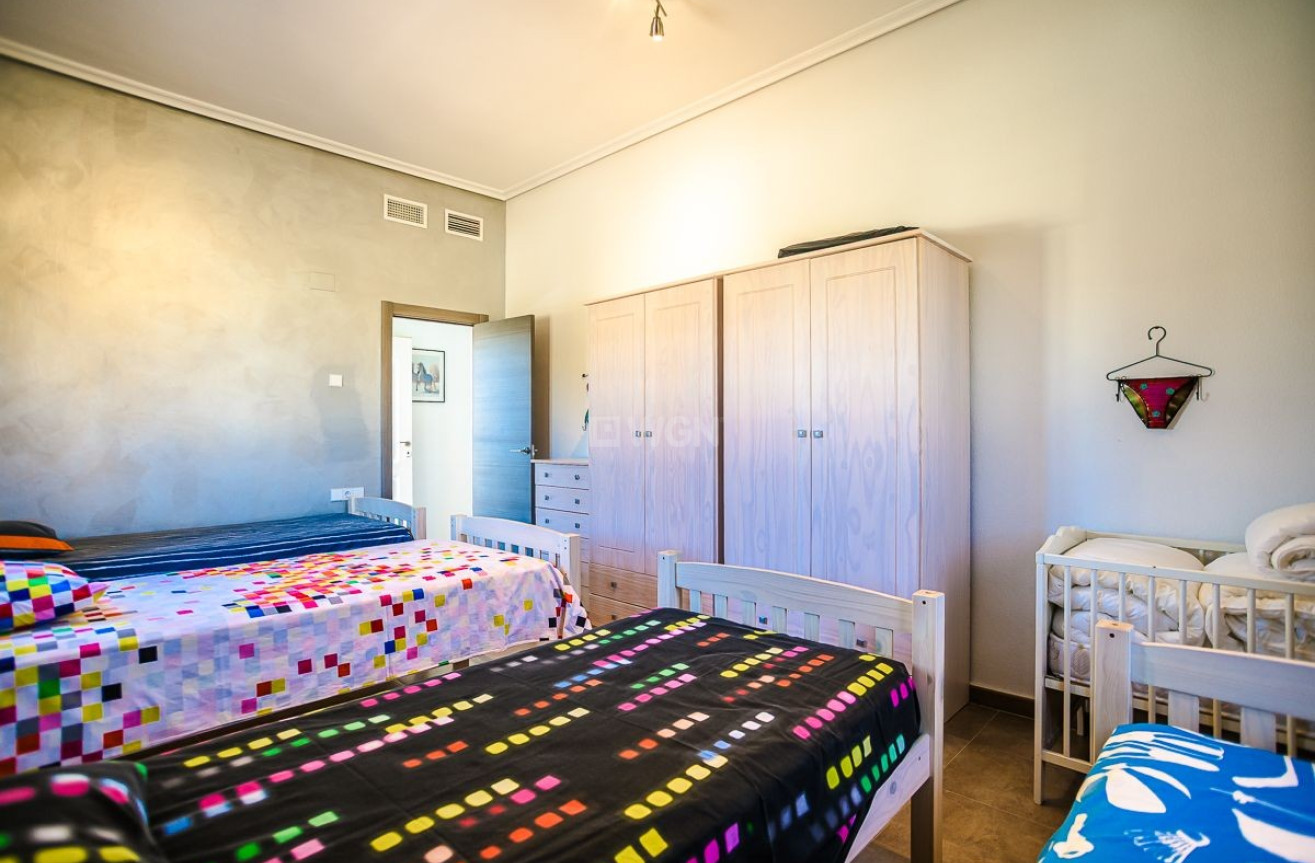 Odsprzedaż - Villa - Catral - Costa Blanca