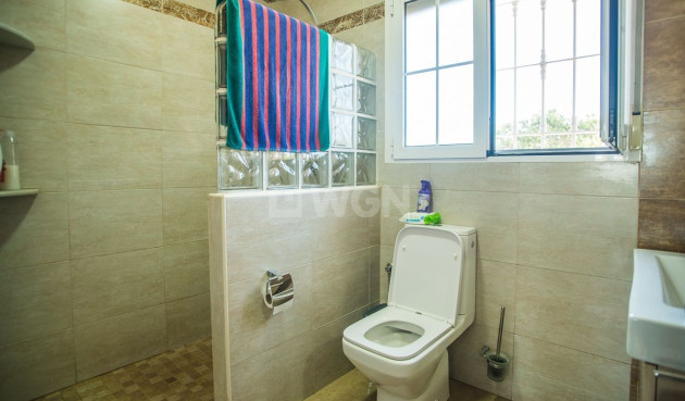Odsprzedaż - Villa - Catral - Costa Blanca
