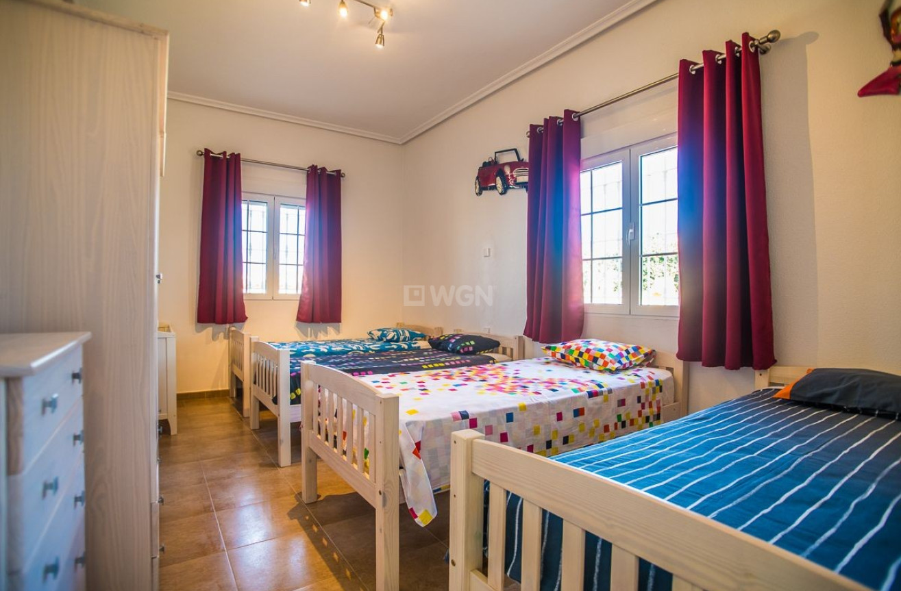 Odsprzedaż - Villa - Catral - Costa Blanca