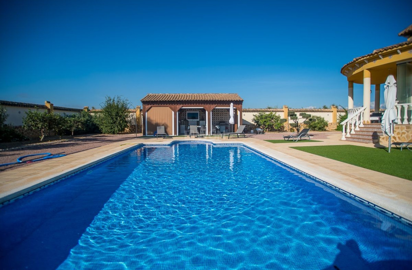 Odsprzedaż - Villa - Catral - Costa Blanca