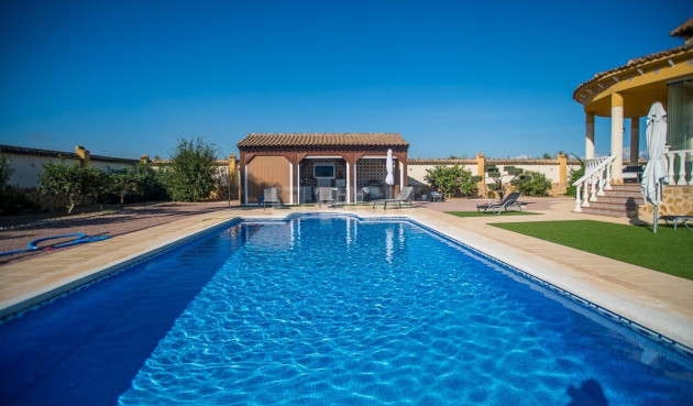 Odsprzedaż - Villa - Catral - Costa Blanca