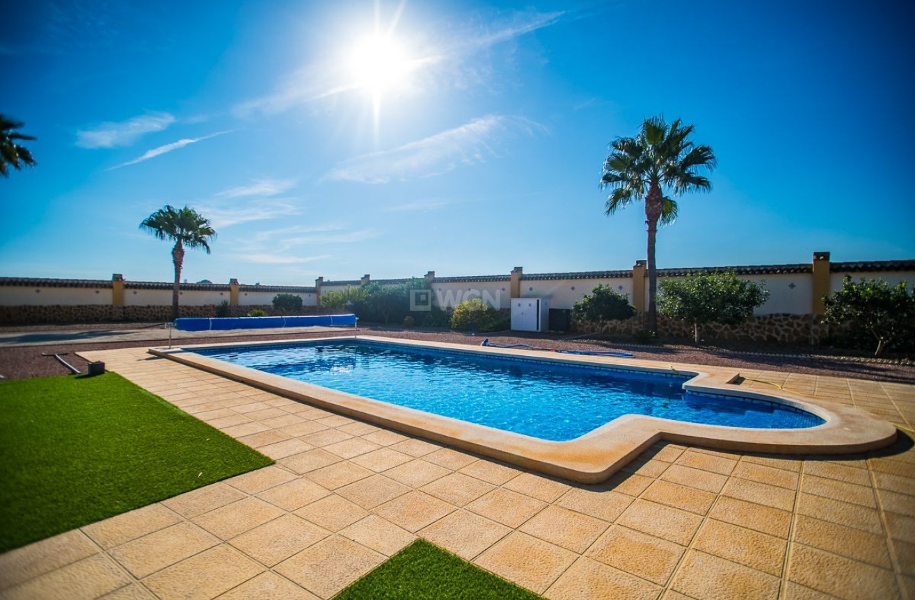 Odsprzedaż - Villa - Catral - Costa Blanca