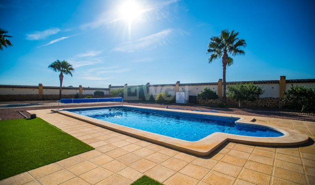 Odsprzedaż - Villa - Catral - Costa Blanca