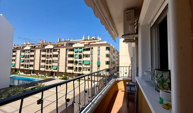 Odsprzedaż - Mieszkanie w bloku - Torrevieja - Centro