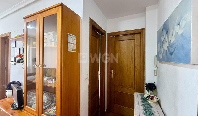Odsprzedaż - Mieszkanie w bloku - Torrevieja - Centro