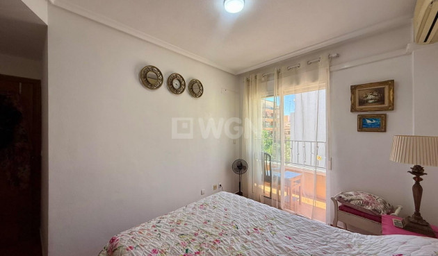 Odsprzedaż - Mieszkanie w bloku - Torrevieja - Centro