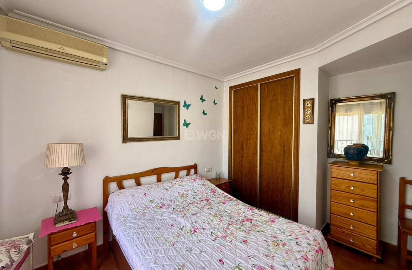 Odsprzedaż - Mieszkanie w bloku - Torrevieja - Centro