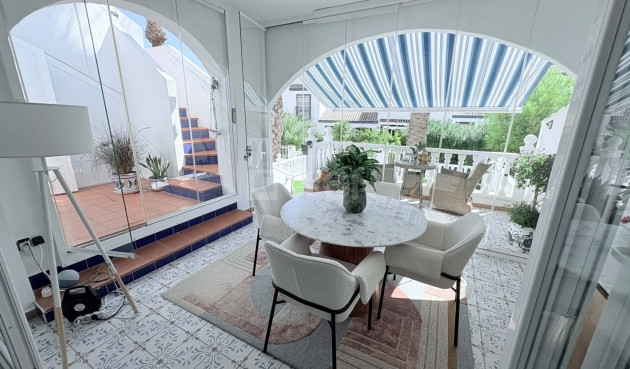 Resale - Villa - Villamartin - Costa Blanca