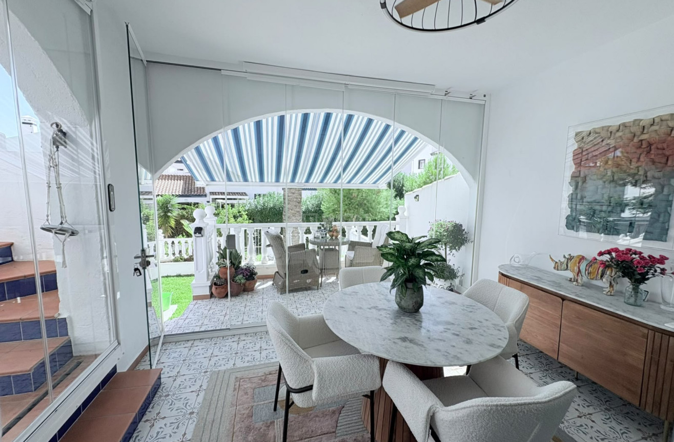 Resale - Villa - Villamartin - Costa Blanca
