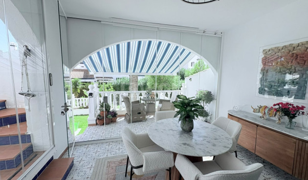 Resale - Villa - Villamartin - Costa Blanca