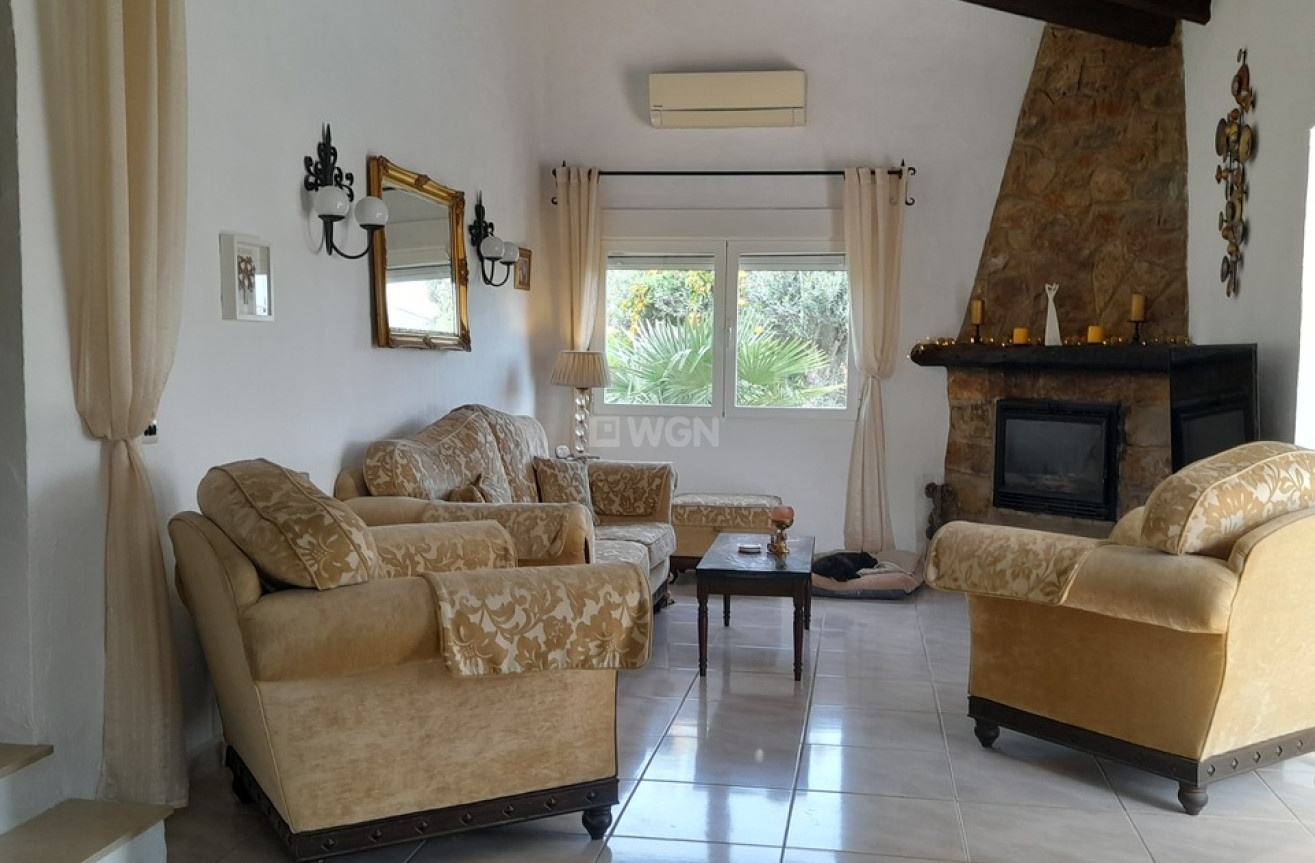 Odsprzedaż - Villa - Orba - Inland