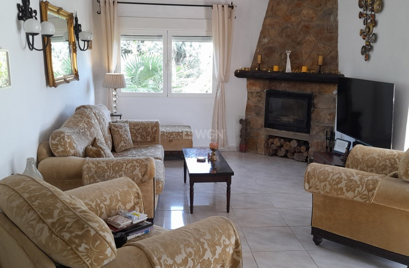 Odsprzedaż - Villa - Orba - Inland