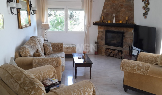 Odsprzedaż - Villa - Orba - Inland