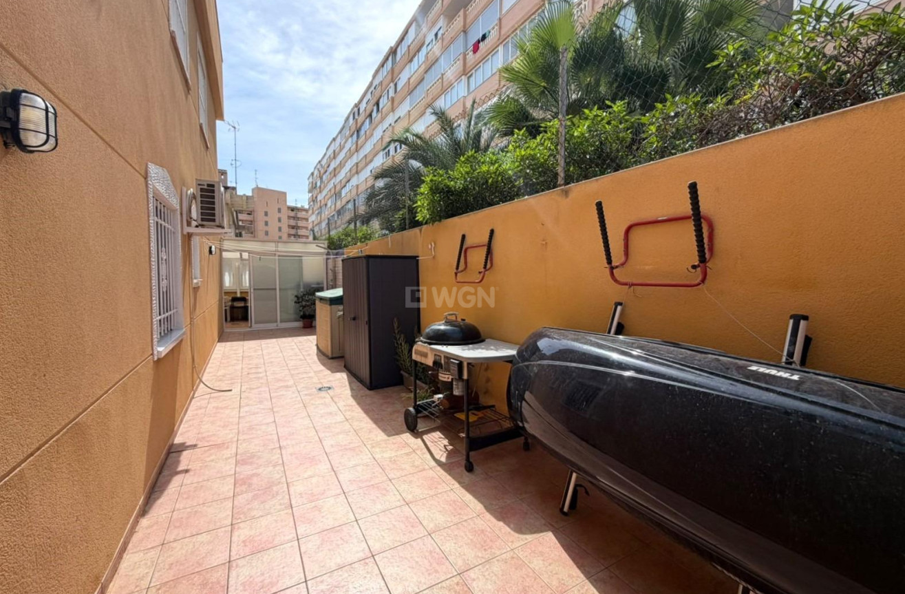 Odsprzedaż - Bungalow - Torrevieja - La Mata