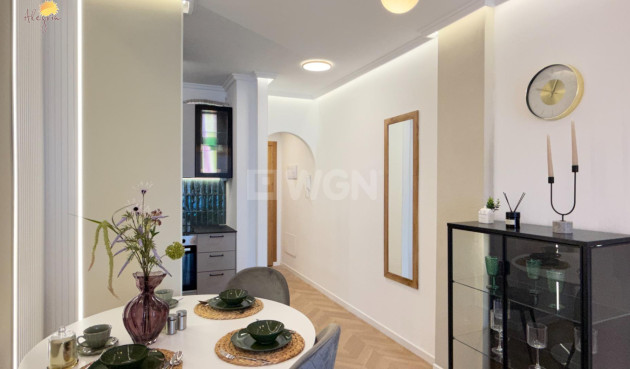 Resale - Apartment / flat - Torrevieja - Estacion De Autobuses