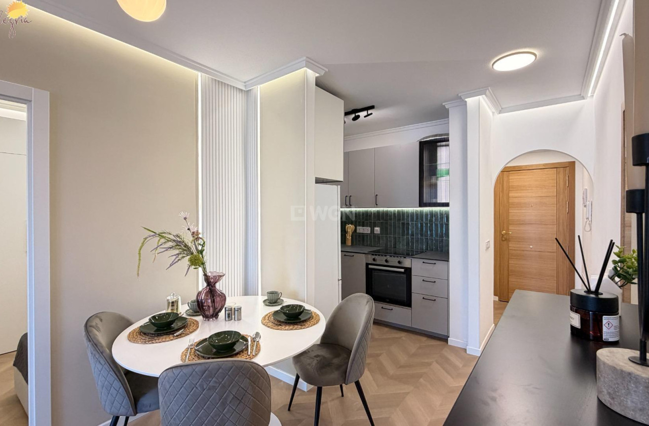 Resale - Apartment / flat - Torrevieja - Estacion De Autobuses