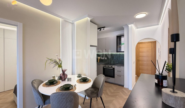 Resale - Apartment / flat - Torrevieja - Estacion De Autobuses